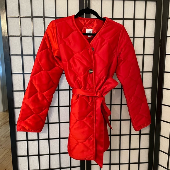 NWT Gorgeous Quilted Red Coat by Gap - Picture 1 of 4